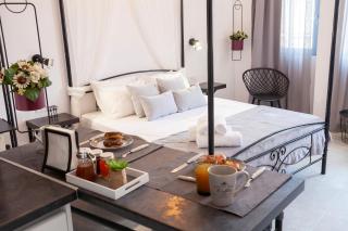 Luxury One Bedroom Aristophanes Apartment - Athene - 9