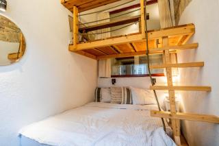 Historical Wine Apartment - Bratislava - 4