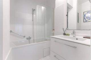 Matignon Saint-Honoré : Magnifique Appartement 1BR - París - 8