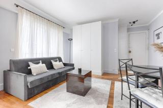 Matignon Saint-Honoré : Magnifique Appartement 1BR - París - 3