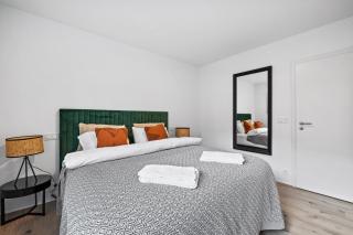 Unwind in Luxury Steps From Smáralind Mall - Reykjavík - 1