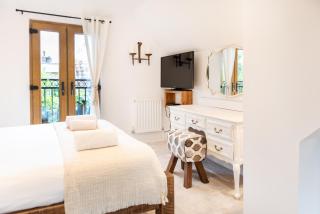 Beautiful Village Cottage, Woburn - 8