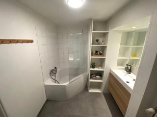 Spacious Apartment With Sea View - 2