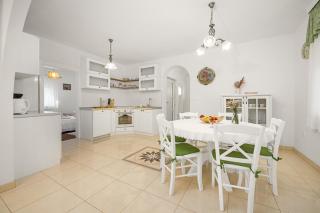 Villa Laura in Medulin for 8 persons only 1.5 km from the beach - Medulin - 8
