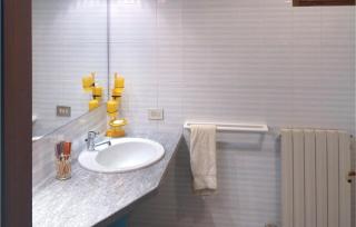 2 Bedroom Gorgeous Home In Stresa - Stresa - 3