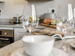 2 Bed in Holmfirth 82193 - Meltham - 1