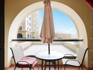 Livbnb - Upgraded 3+1 BR Suite Near Beach in JBR the Walk - Dubai - 4