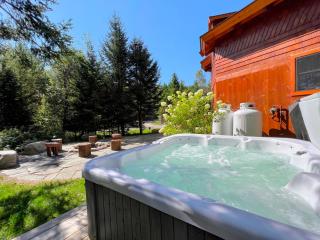 OR Luxury yurt-like home in Bretton Woods with private beach firepit AC fishing and trails - Carroll - 7