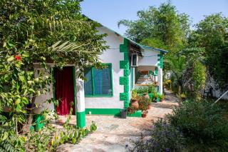 Happy Corner Lodge Janjangbureh - 1