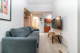 Per56 by Smart Cozy Suites - Right next to the metro - Parking - Available 24hr - Athènes - 0