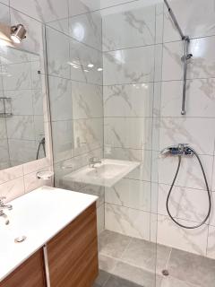 The Hill Sea View Apartment - Saranda - 2