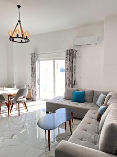 The Hill Sea View Apartment - 3