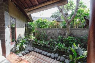 Kishi-Kishi ArtVilla - Blahbatu - 1