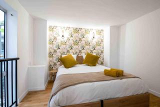 MONTMARTRE Sacré-Coeur, appartement jardin 6 à 8P - París - 7