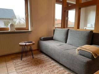 Appartio - Gästehaus "Dorfblick" - komfortable Ferienwohnungen mit Küche und Waschmaschine - Hofheim in Unterfranken - 1