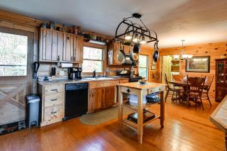 Rustic Fancy Gap Cabin with Blue Ridge Parkway Views - Fancy Gap - 2