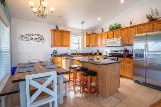 Ocean Views, short walk to beach - Helm N Dock - Kure Beach - 1