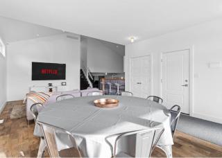 Elegant 4BR Family Home by Prince Edward Area - Belleville - 8
