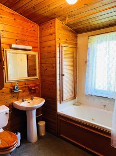Secluded Rustic Cabin - A Digital Detox Paradise. - 7