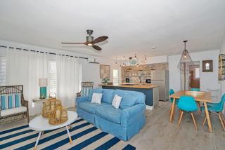 Beach Oasis with PlayStation, BBQ, Beach and Baby gear - Fort Lauderdale - 0