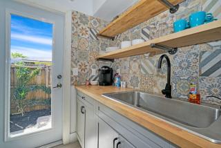 Beach Oasis with PlayStation, BBQ, Beach and Baby gear - Fort Lauderdale - 2