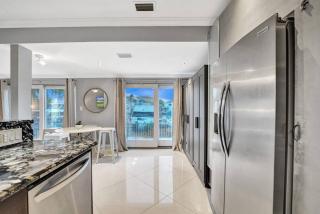 Beach Isles Modern 1BR Waterfront Apartment with Patio - Fort Lauderdale - 8