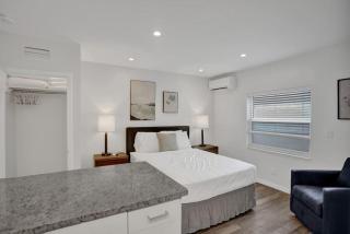 Beach Isles Modern Studio Apartment in Fort Lauderdale with Patio - Fort Lauderdale - 4