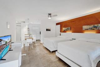 Waves Beach Town Spacious Studio Apartment For 4 People - Pompano Beach - 0