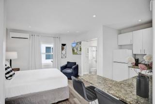 Beach Isles Modern Studio Apartment in Fort Lauderdale - Fort Lauderdale - 9