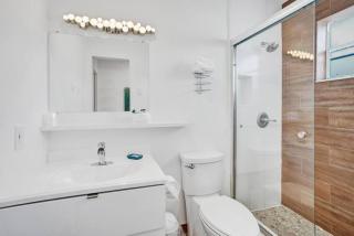 Waves Beach Town Cozy Studio Apartment - Pompano Beach - 3