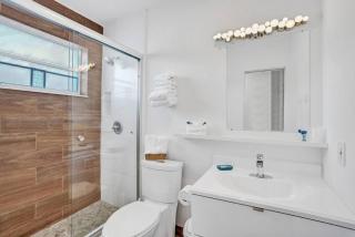 Waves Beach Town Cozy Studio Apartment - Pompano Beach - 2