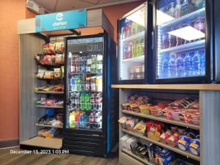 Clarion Pointe Greensboro Airport - Greensboro - 3