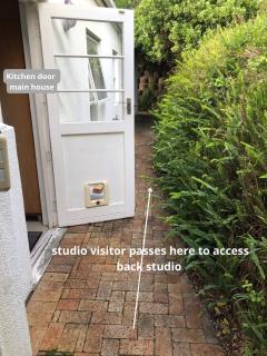 Bright and tranquil home in beautiful Hout Bay - 8