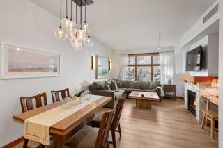 Capitol Peak B3317 - 1