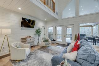 Luxe Broken Bow Cabin with Fire Pit and Hot Tub! - Broken Bow - 6