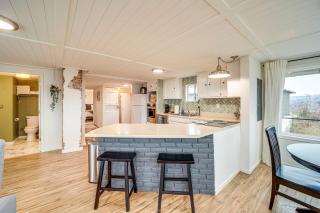 Cozy Grand Coulee Home with Deck and Views! - Grand Coulee - 4
