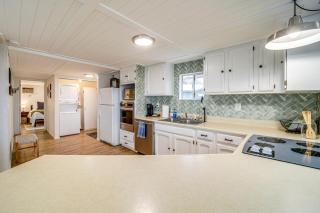 Cozy Grand Coulee Home with Deck and Views! - Grand Coulee - 2
