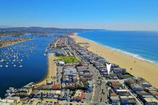 Steps from the Sand-Rooftop Spa-Incredible Views - Newport Beach - 0