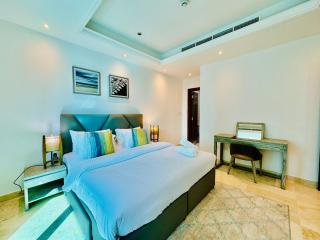 Breathtaking Marina Views 1BR at Orra Marina - 3