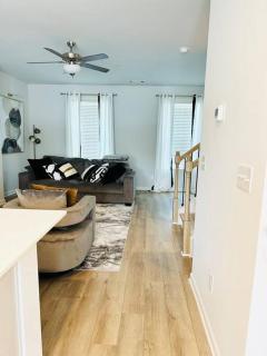 Luxury Townhome in Fayetteville - Fayetteville - 8