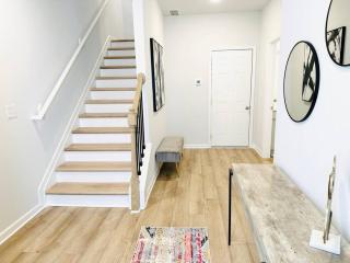 Luxury Townhome in Fayetteville - Fayetteville - 1