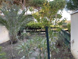 Appartement RDC à Port Camargue - 6 Couchages, Accès Direct Plage, Parking, Jardin - FR-1-250-263 - 8