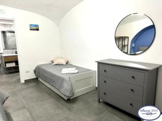 Savoia 215 - Azzurra Guest House - Napoli - Naples - 5