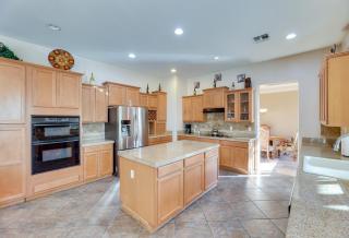 Pool, Fire Pit and Grill Chandler Oasis! - Chandler - 3