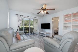 River Oaks 2 BR, sleeps 5 ppl - 9