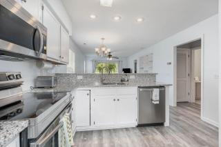 River Oaks 2 BR, sleeps 5 ppl - 3