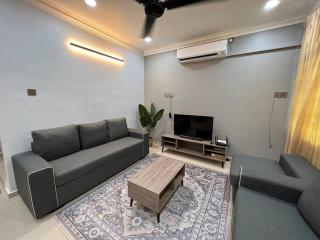 Bayu Homes(Cozy 4 BedRoom SemiD in KT City Center) - Kuala Terengganu - 0