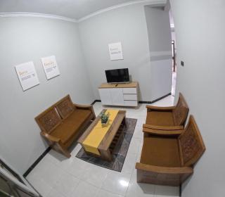 Griya Rajawali Homestay Jogja - Kejayan - 8