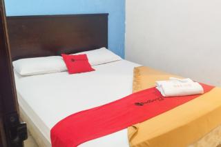 RedDoorz near Living Plaza Palembang - Palembang - 8