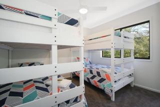 Always Bright - A Bright Escape - Bright - 7